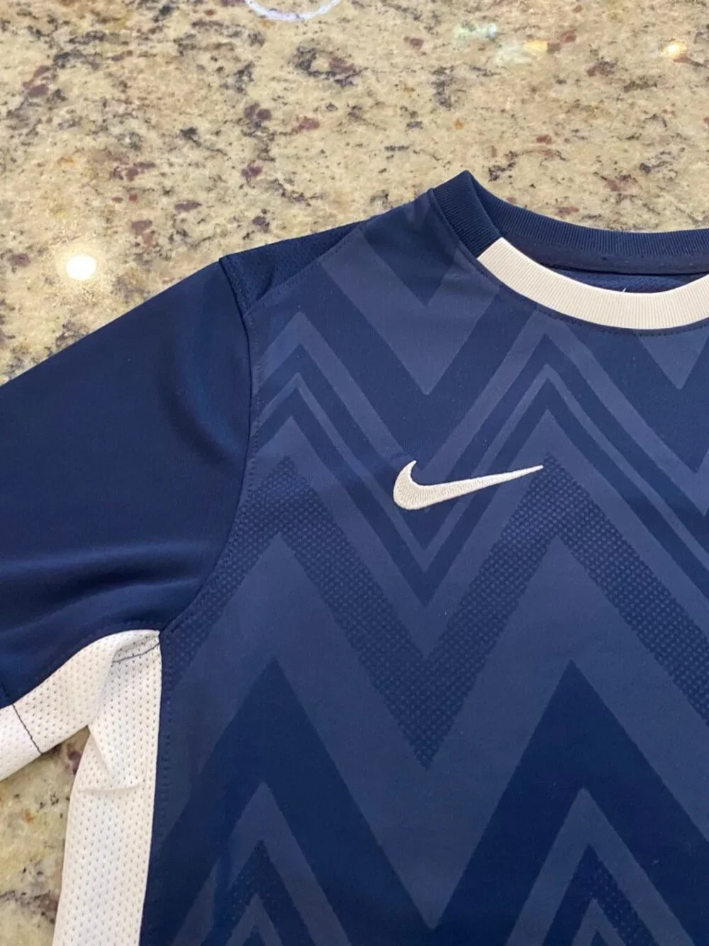 NIKE Kids Boys Challenge V Soccer Jersey - NWT - Medium M Navy Blue White Shirt